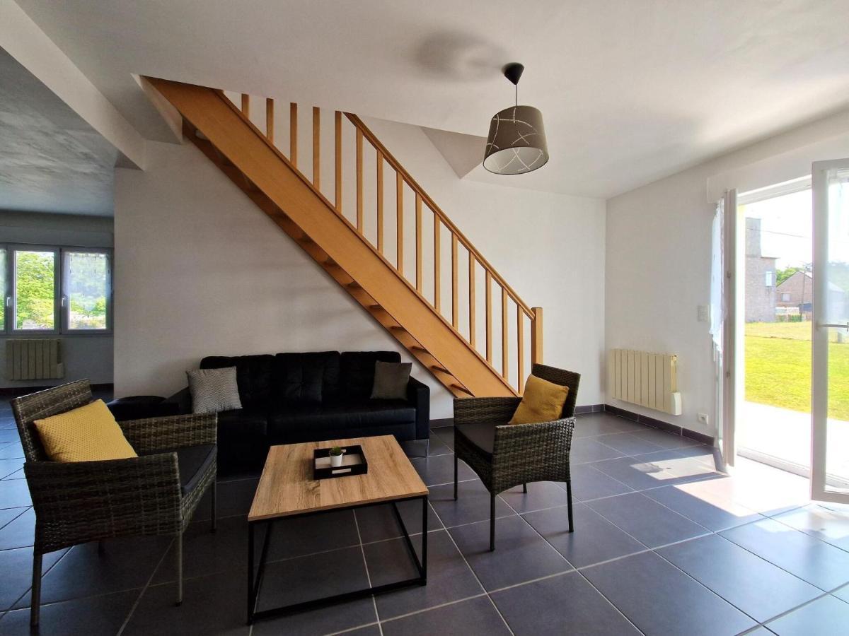 Cottage, Plevenon Luaran gambar