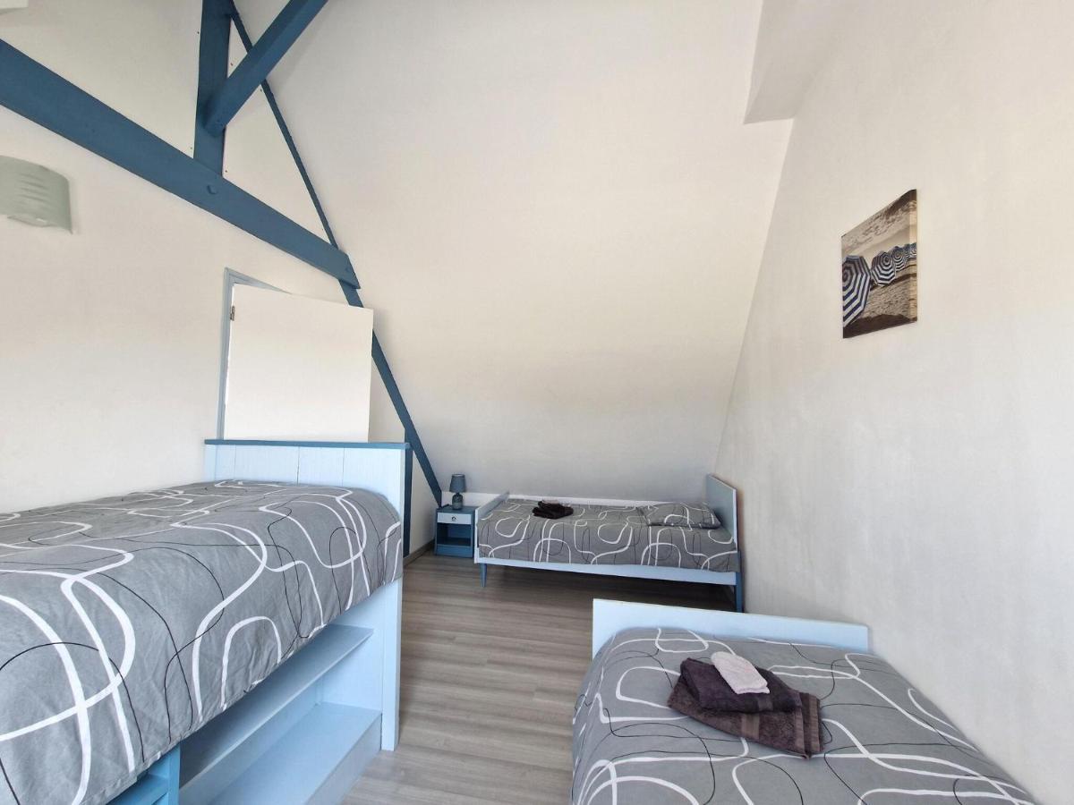 Cottage, Plevenon Luaran gambar