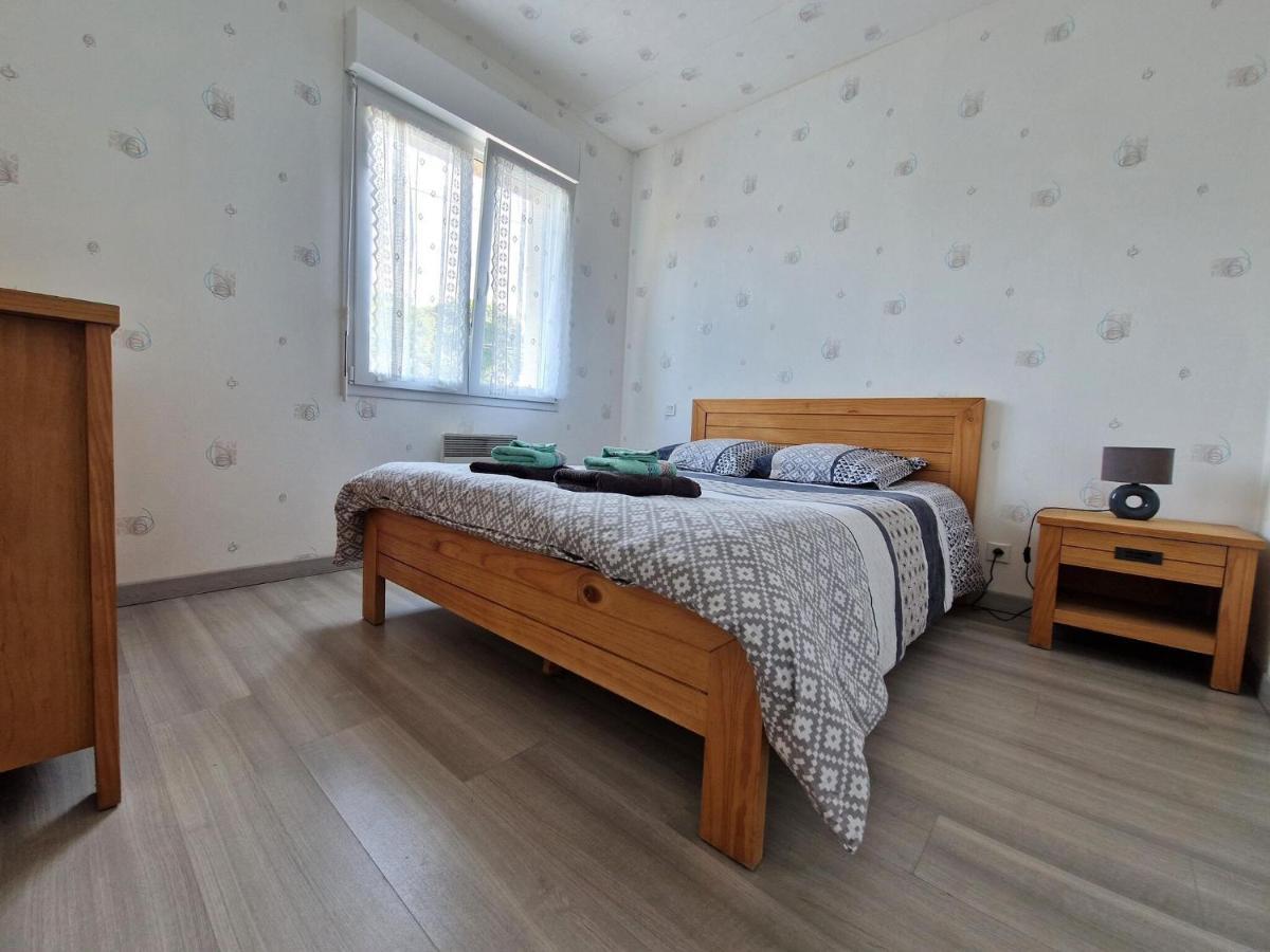 Cottage, Plevenon Luaran gambar